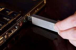 Secure USB flash drive Secure USB flash drive