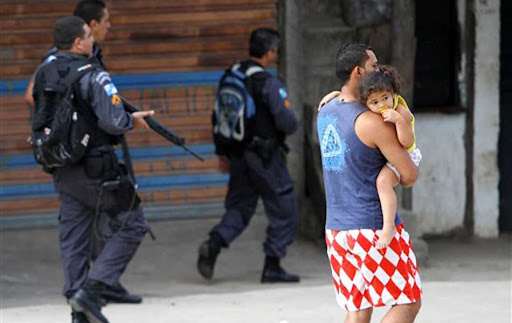 Fotos da guerra no RJ