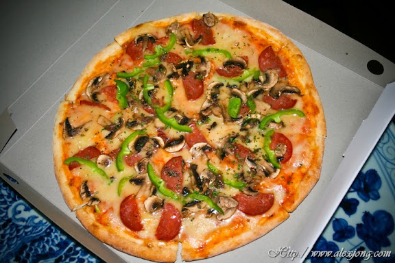Ceaser Pizza @ RM22