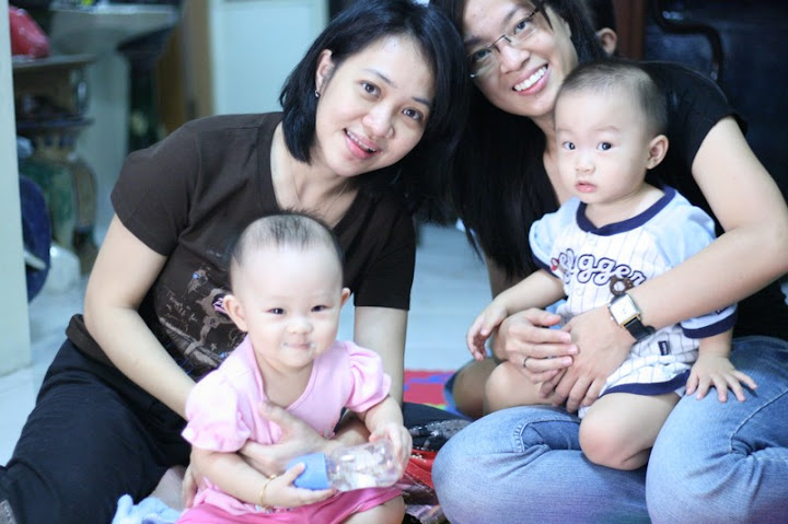 Deluxe, Margaret, Esther &<br />
amp; Nicholas
