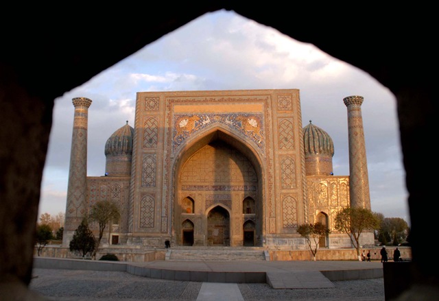 [uzbe16m Samarkanda moschea[2].jpg]
