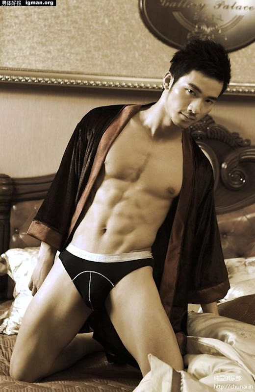 Asian-Males-Handsome Male Model in Luxurious life-2