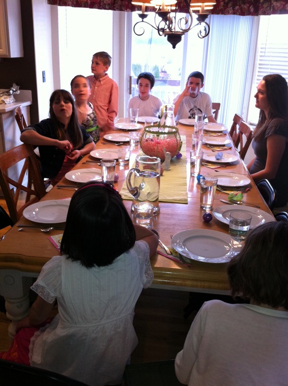[Easterdinner3[3].jpg]