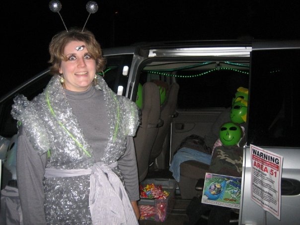 [alien me[2].jpg]