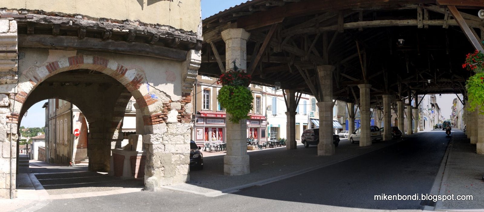 [P1020892-96_stitch Gimont centre ville[2].jpg]