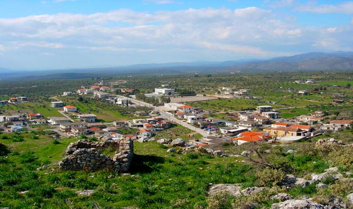  Πελοπόννησος - Λακωνία - Δήμος Γερoνθρών Δυτική άποψη Γερακίου από Δοντάκια