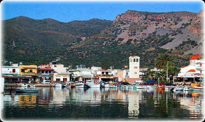  Κρήτη - Λασίθι - Δήμος Αγίου Νικολάου Ελούντα. Ελούντα τουριστικό θέρετρο βόρεια του Αγίου Νικολάου Απέχει 10 χιλιόμετρα από τον Άγιο Νικόλαο.  Η Ελούντα έχει σήμερα 2.200 κατοίκους που ζουν στους 6 οικισμούς της.