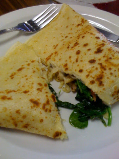 Veggie crepe Amir plus tomato crepe
