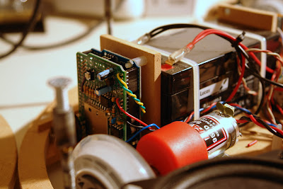 L'arduino son avec son waveshield et le départ du bus i2c vers l'autre arduino