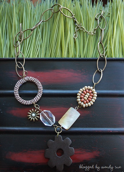 [mm_necklace1a[2].jpg]