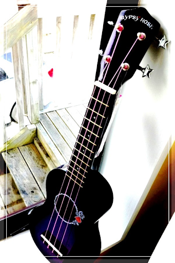 Gypsy&apos;s ukulele