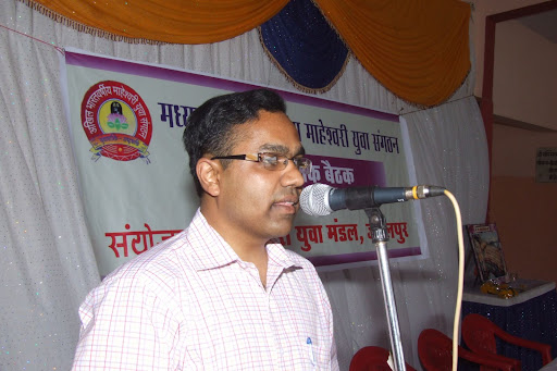 imeges of fabric switch witch use for uttam ghosh designer