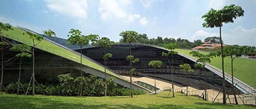 amazing-green-roof-art-school-in-singapore-by-ali-kriscenski