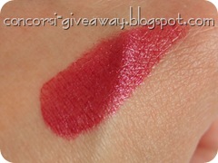 Giveaway-miss-broadway-premio3-lipstick-rossetto-amarena-swatch-1 Giveaway-miss-broadway-premio3-lipstick-rossetto-amarena-swatch-1