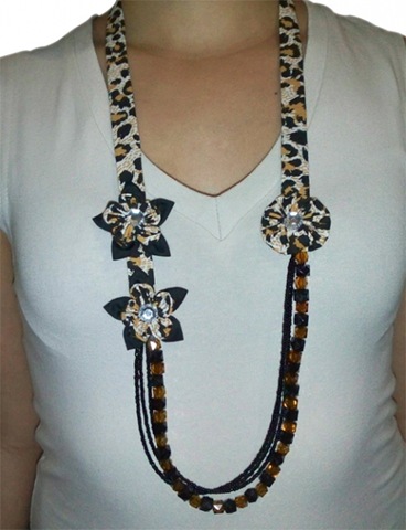 [colar-flor-onca[4].jpg]