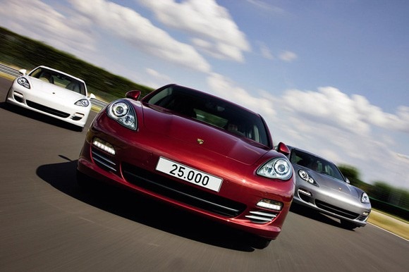 [porsche-panamera-numero-250001[2].jpg]