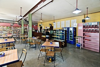 El Ideal's Airy Interior