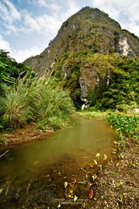 The Pamitinan Mountain along Wawa River