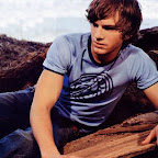 993_495048164_ashton_kutcher_10_H003936_L.jpg