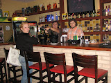 O Arakem foi ajudar o Ricardo no bar