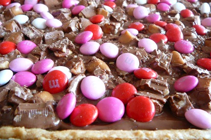[NutellaCandyBarCookieBars2[4].jpg]