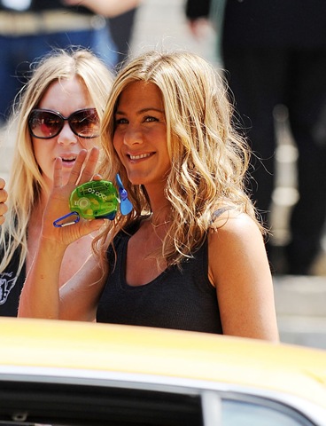 [jennifer aniston 1[2].jpg]