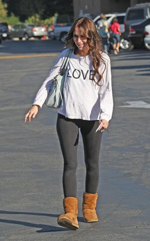 [GFXMNX6TEV_j[3].jpg]