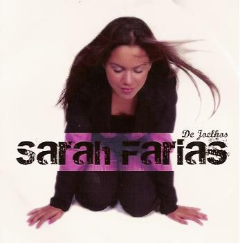 Sarah-Farias-De-Joelhos-(2008)