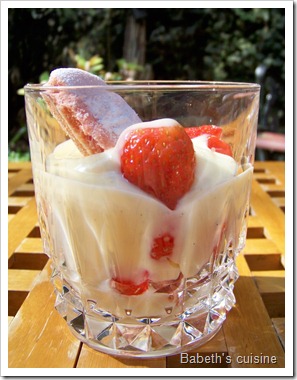 trifle fraises biscuits de Reims