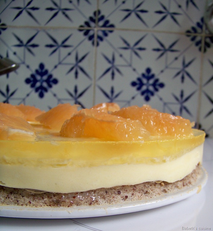 [dacquoise noisettes crème légère pamplemousse[9].jpg]