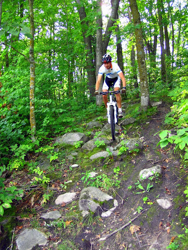 Rock section on Bente's Bump singletrack section. Most people taking the smoother line to the right.