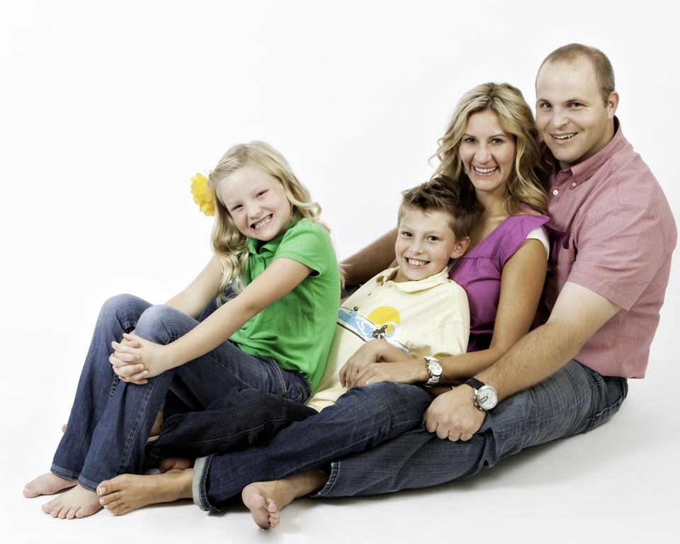 [familySitLineup[2].jpg]