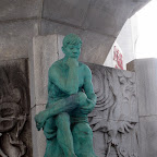 Koreans love green statues that think.