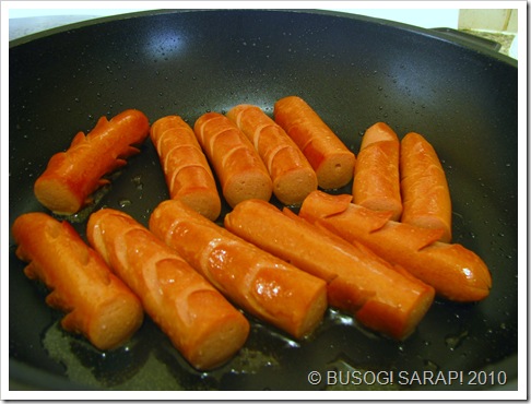 frying hotdogs© BUSOG! SARAP! 2010