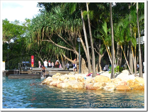 s.bank beach 1© BUSOG! SARAP! 2010