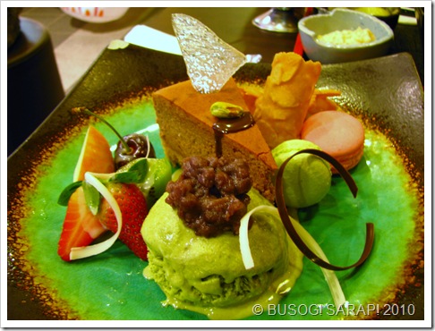 SAKURAYA'S BANANA CAKE DESSERT© BUSOG! SARAP! 2010 SAKURAYA'S BANANA CAKE DESSERT© BUSOG! SARAP! 2010