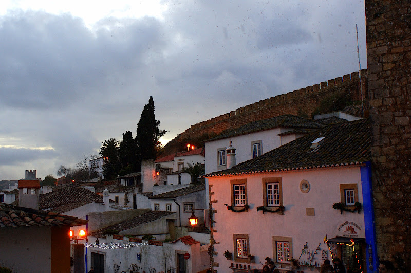 Cae a noite em Óbidos