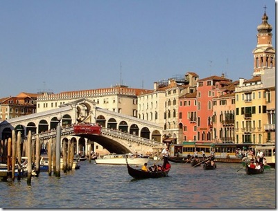 2457289-Gondola-on-Grand-Canal-beside-Rialto-Bridge-1 2457289-Gondola-on-Grand-Canal-beside-Rialto-Bridge-1