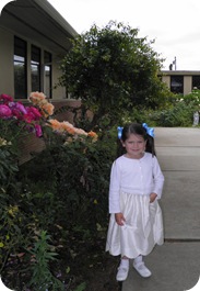 sweetie in courtyard 096