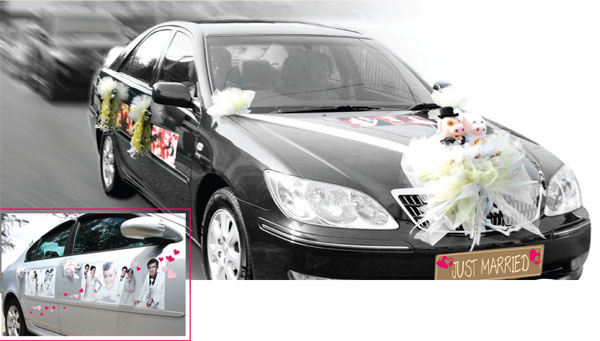 Wooden Frame Eminence Wedding Package (Frame + Car Magnetic Photos)
