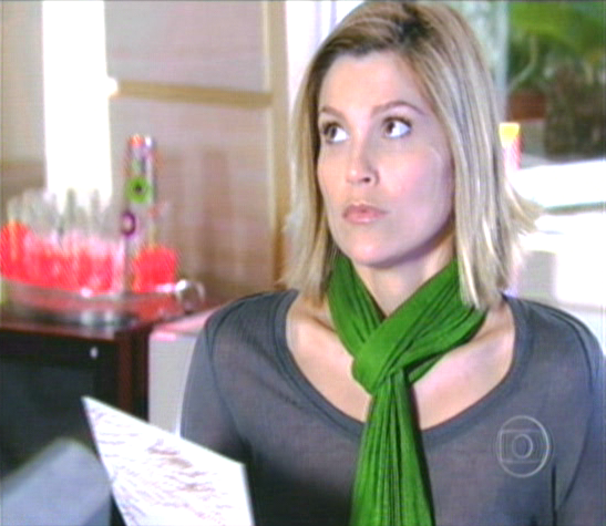 [caras e bocas lenço verde dafne capítulo 28mai09[6].png]