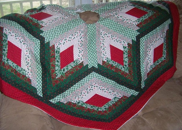 [tree skirt 2[4].jpg]