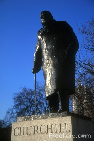[31_18_52WinstonChurchillStatueLondon[2].jpg]