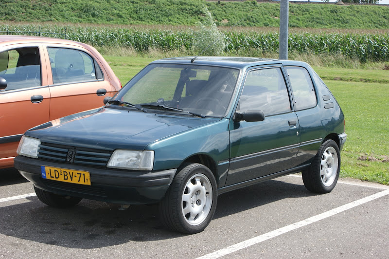 Peugeot 205 Forever 1.4i | Klik voor details