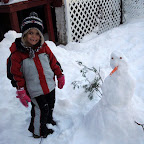 Snowstorm 1- Simona mit Schneemann 1.JPG