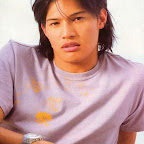 20-2006hottestguy-BorgyManotoc-a.jpg