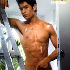 cosmo2005-10-VictorBasa.jpg