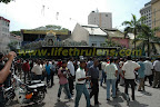 crowd at Court Malai Temple