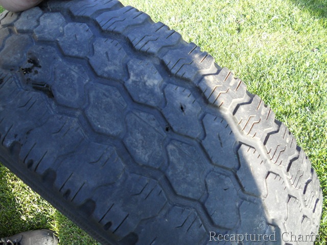[shed tires with flowers 001[9].jpg]