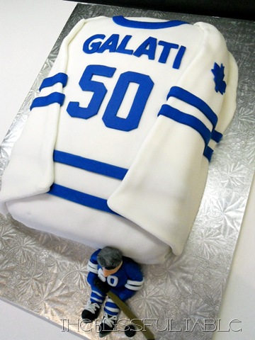 [Toronto Maple Leafs Cake 041a[9].jpg]